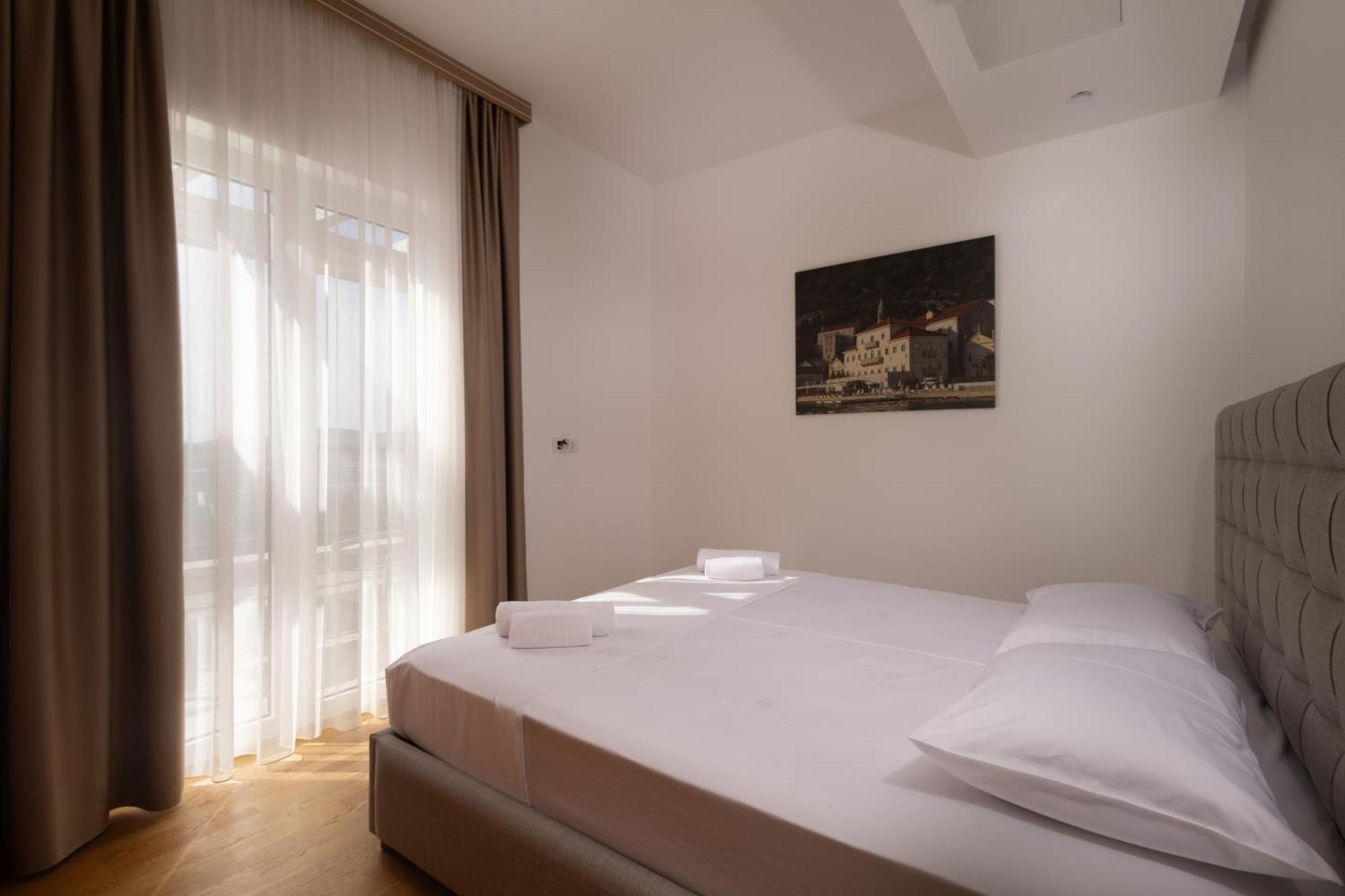 Panorama Bay Luxury Apartments Kotor Luaran gambar