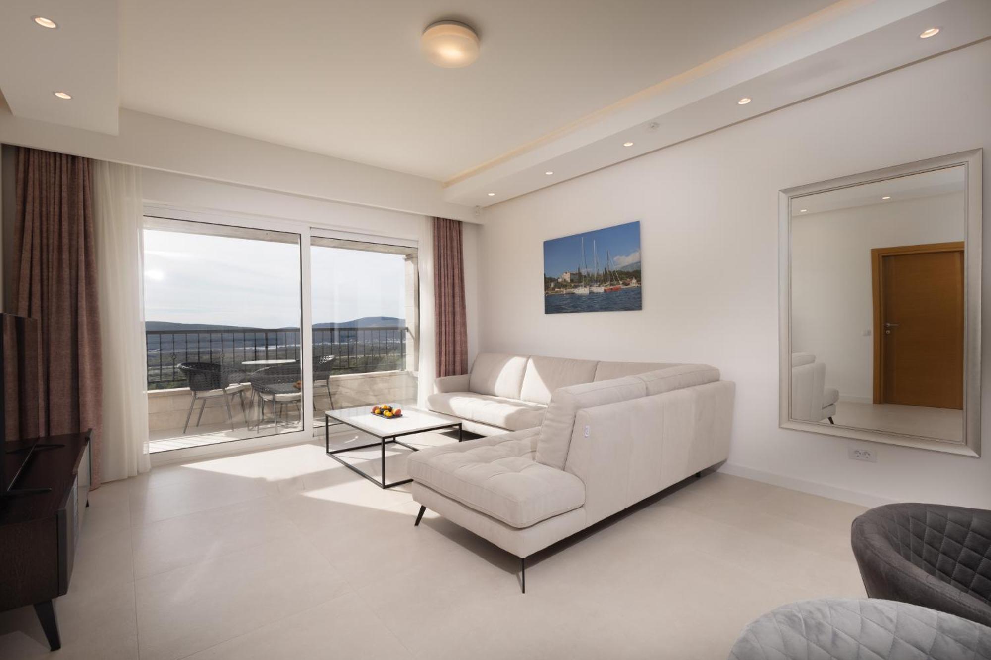 Panorama Bay Luxury Apartments Kotor Luaran gambar