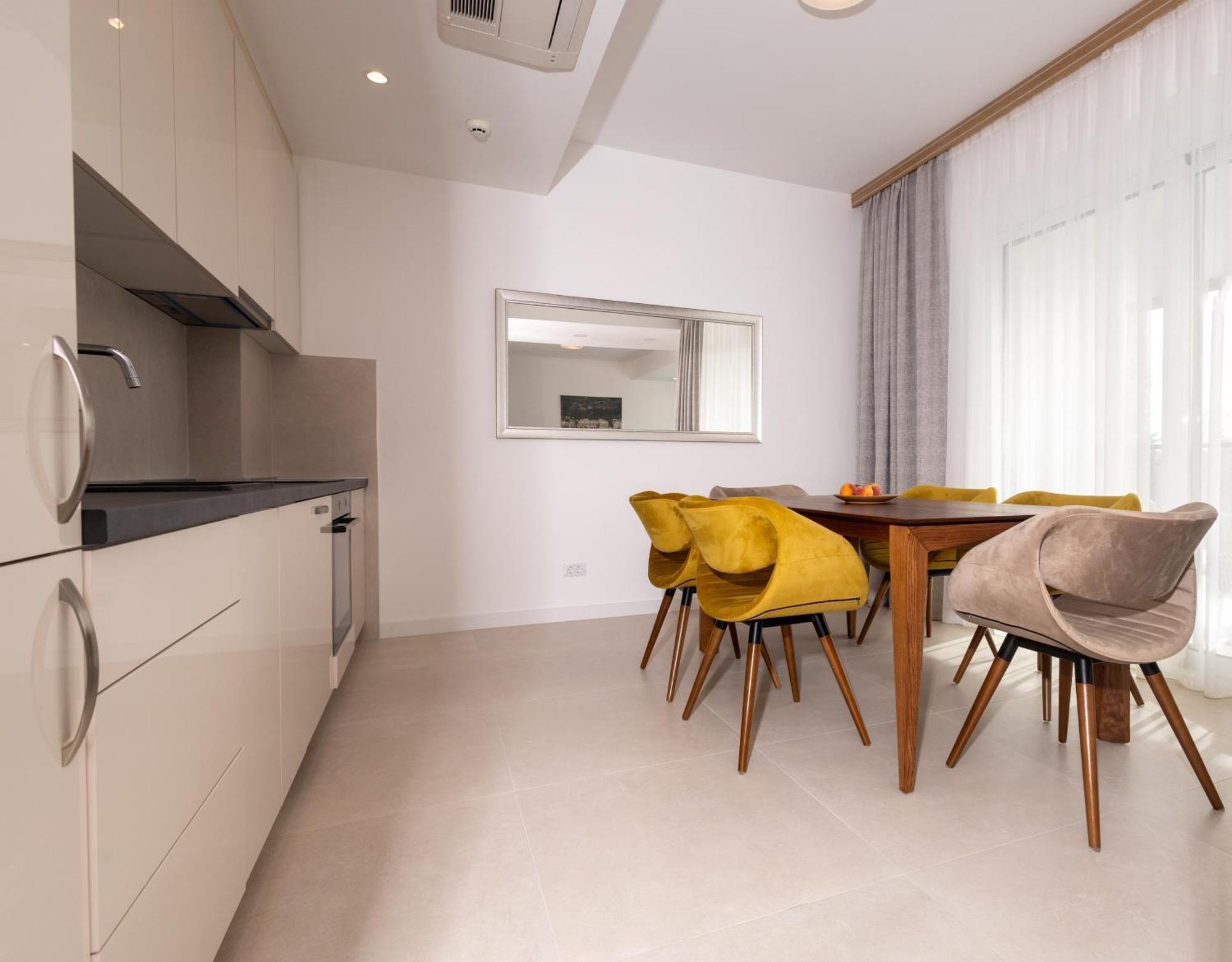 Panorama Bay Luxury Apartments Kotor Luaran gambar