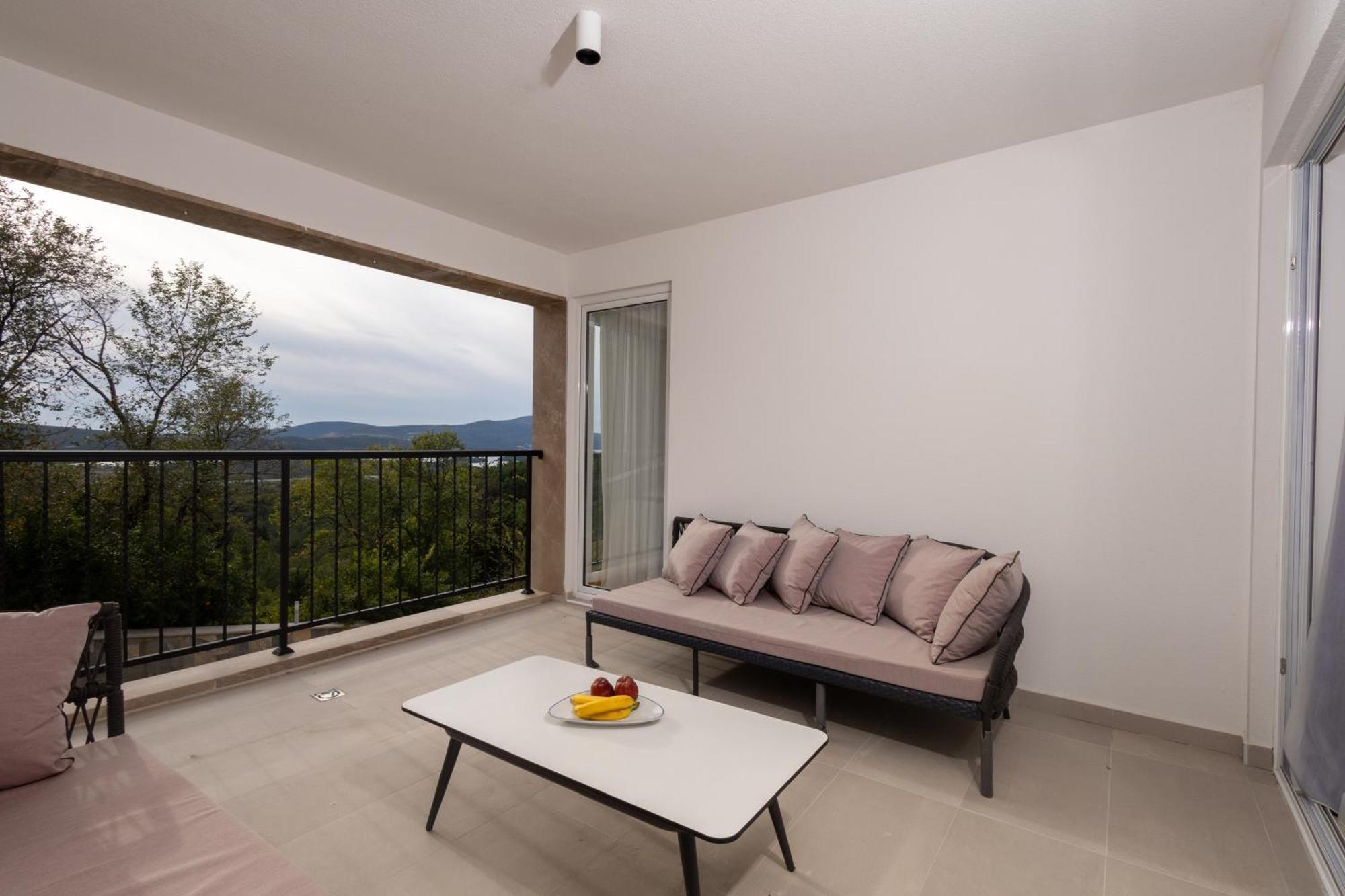 Panorama Bay Luxury Apartments Kotor Luaran gambar