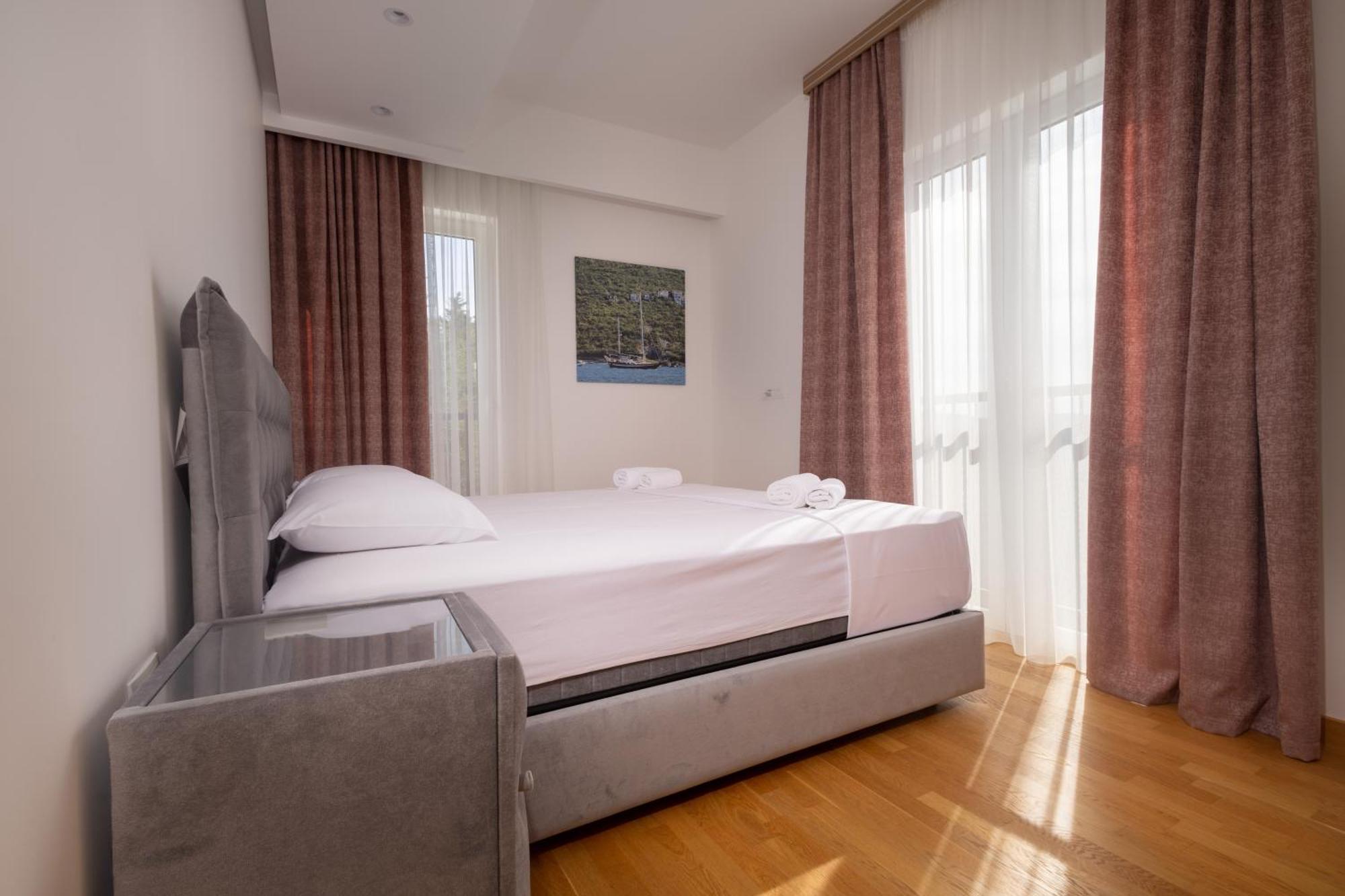 Panorama Bay Luxury Apartments Kotor Luaran gambar