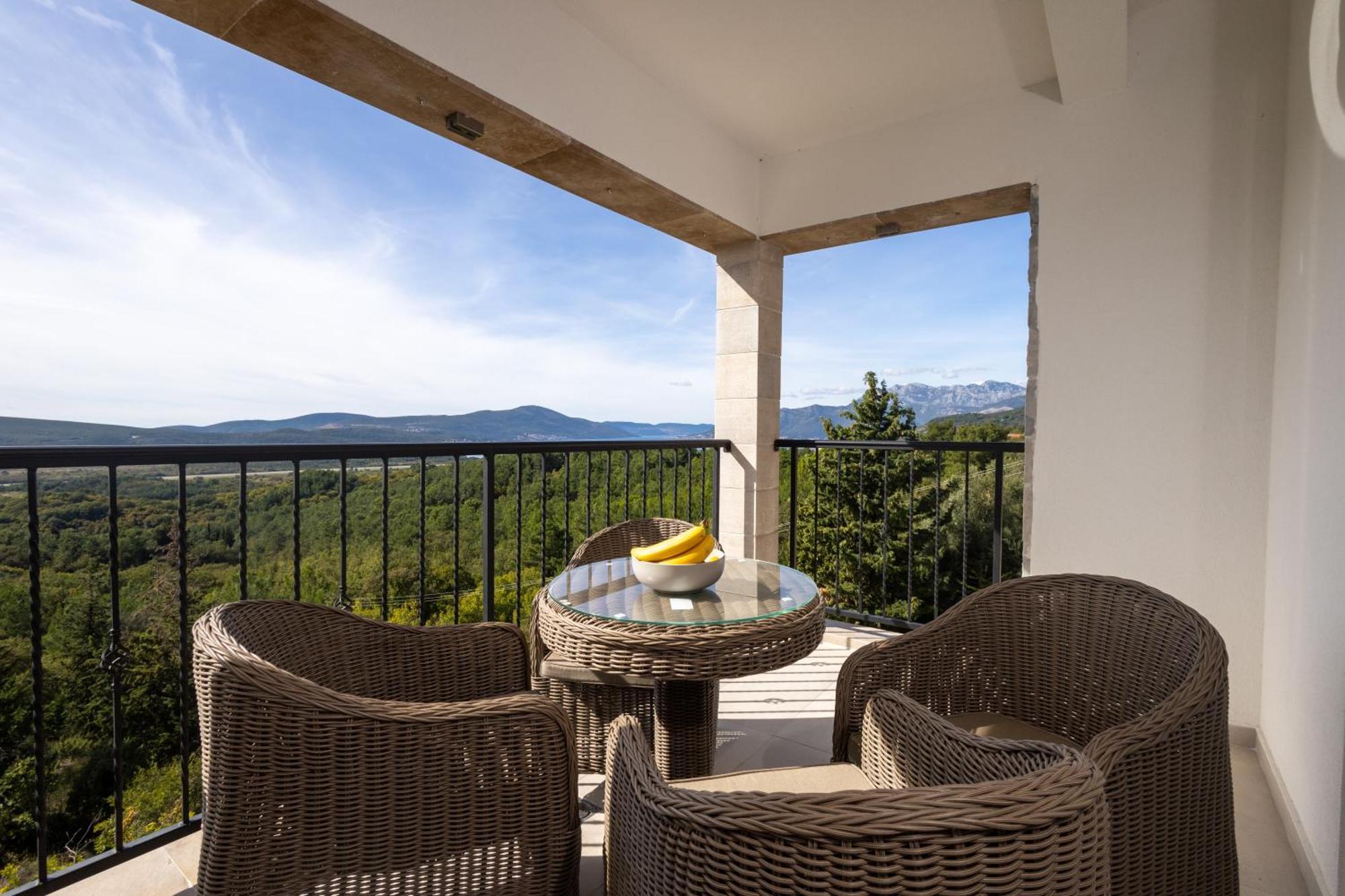 Panorama Bay Luxury Apartments Kotor Luaran gambar