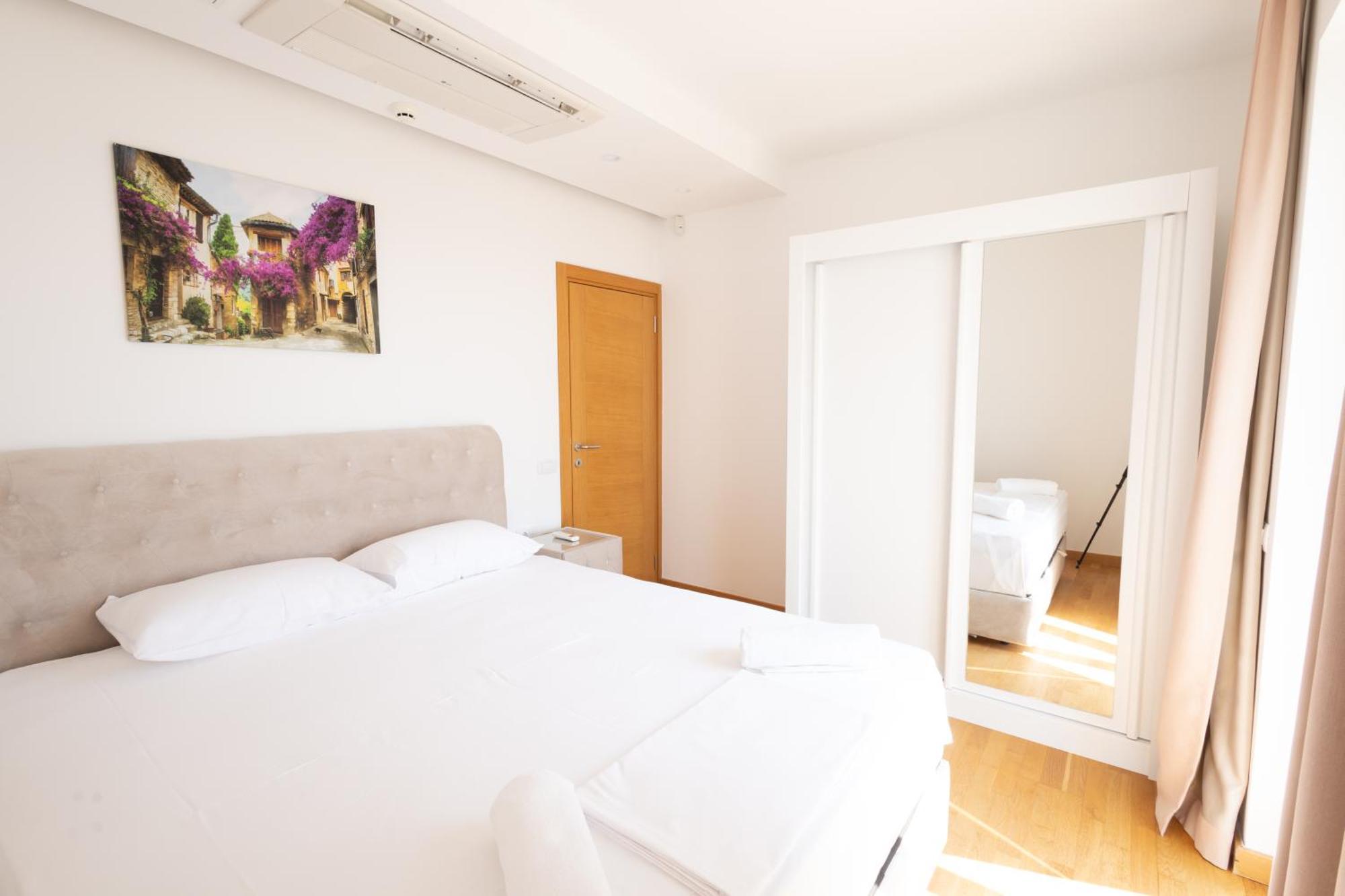 Panorama Bay Luxury Apartments Kotor Luaran gambar