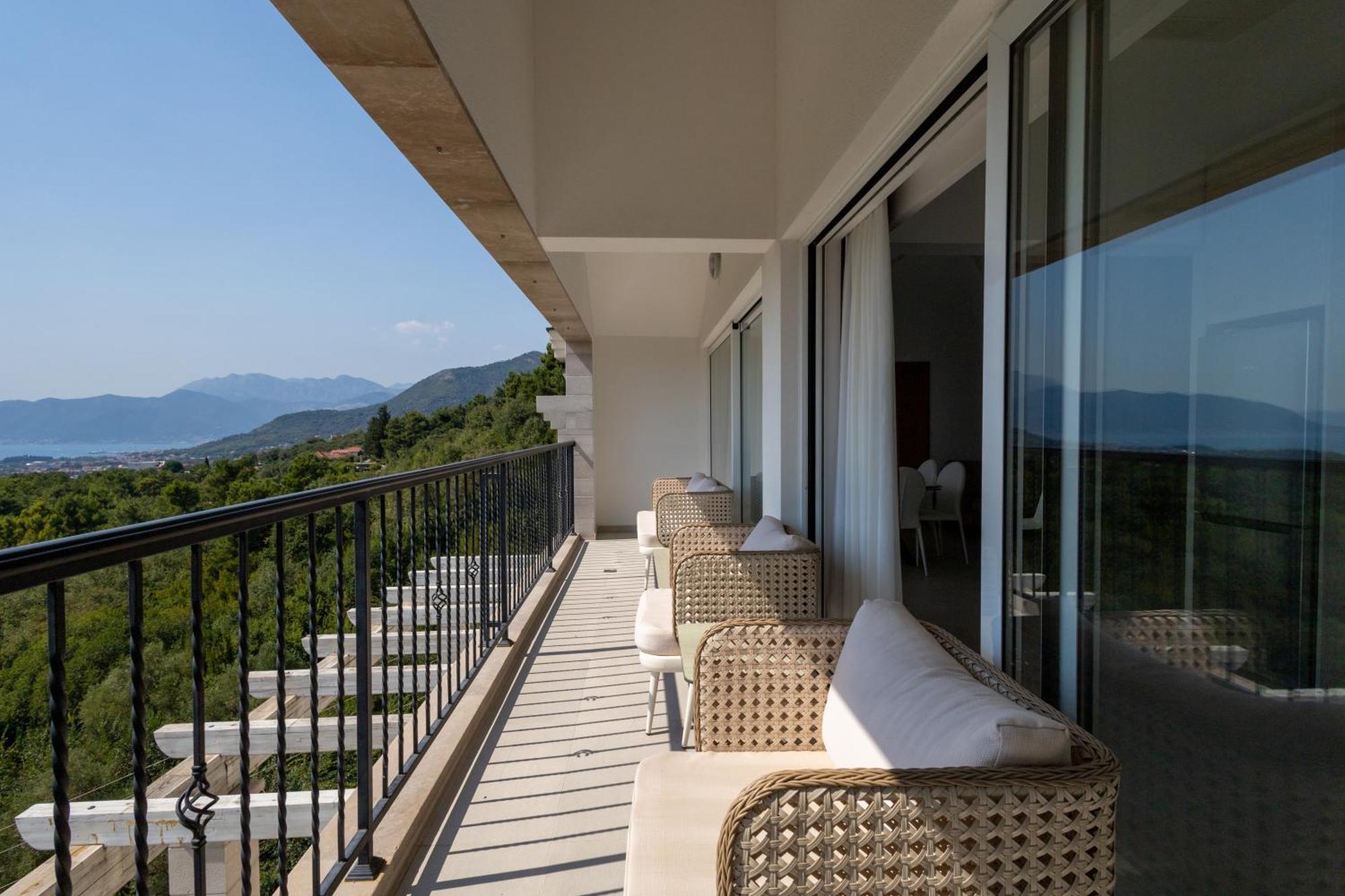 Panorama Bay Luxury Apartments Kotor Luaran gambar